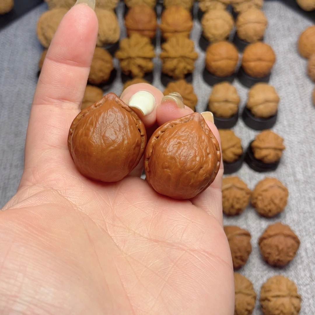 涵***汐把件文玩核桃大龙珠