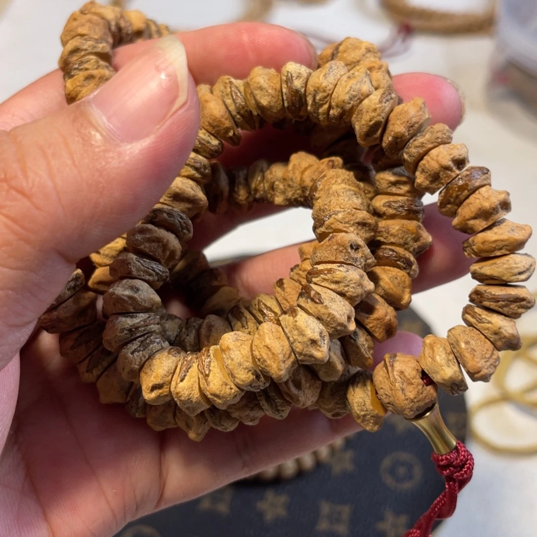 里***饼吊坠柏香籽/百香籽