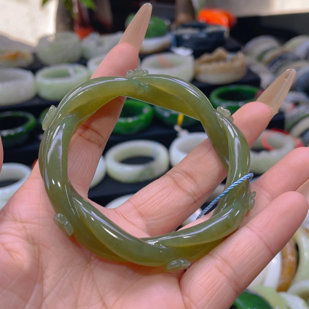 未镶嵌手镯和田玉