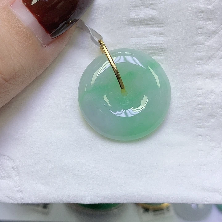 翡翠18K金镶嵌颈饰 缅甸翡翠 扣子