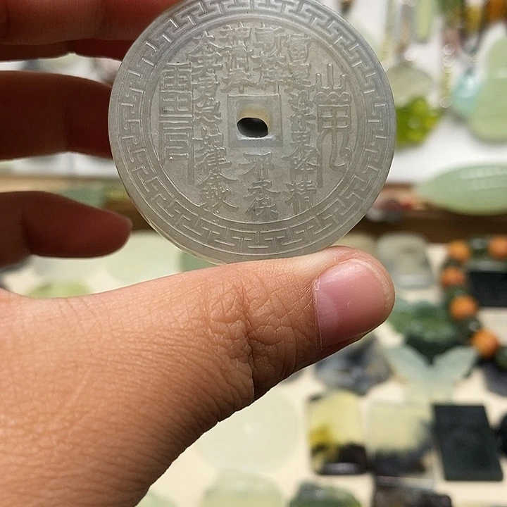 合金蛇纹石玉颈饰