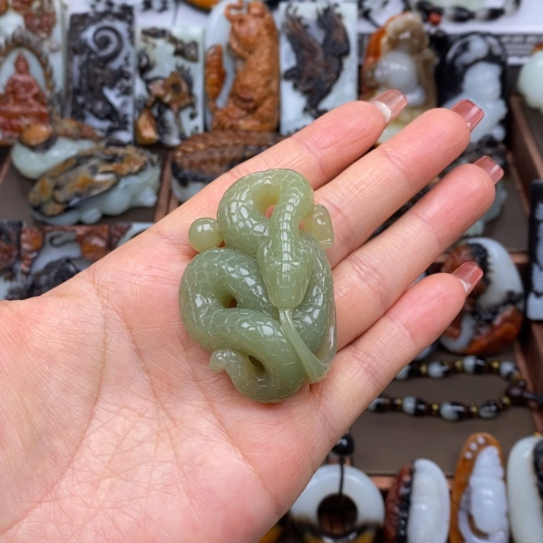 颈饰未镶嵌和田玉