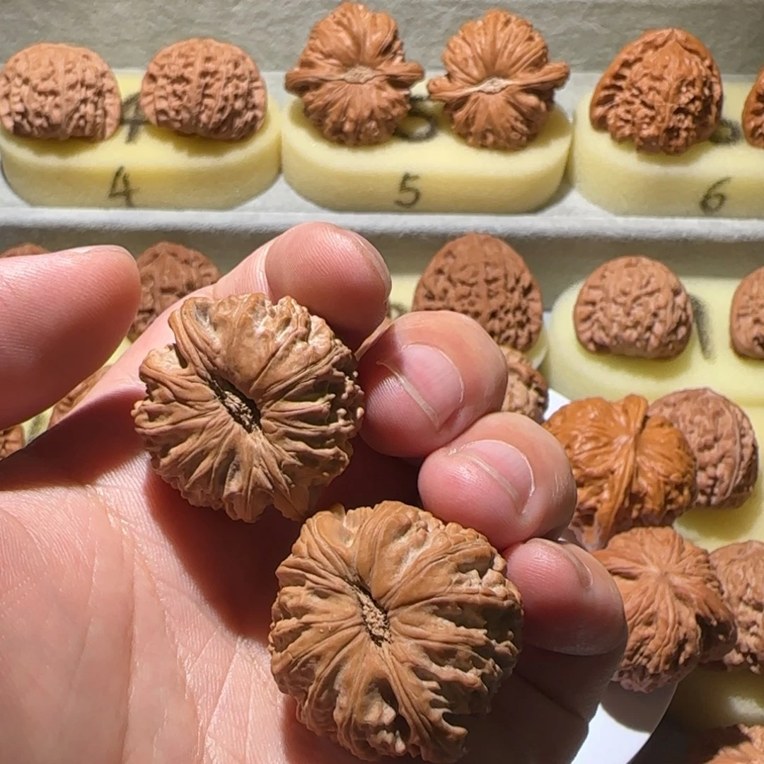 文玩核桃把件N**简小闷白31合