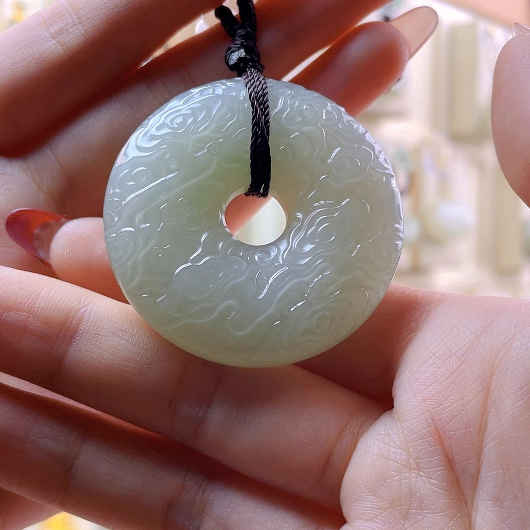 和田玉吊坠(赠链)未镶嵌D***?