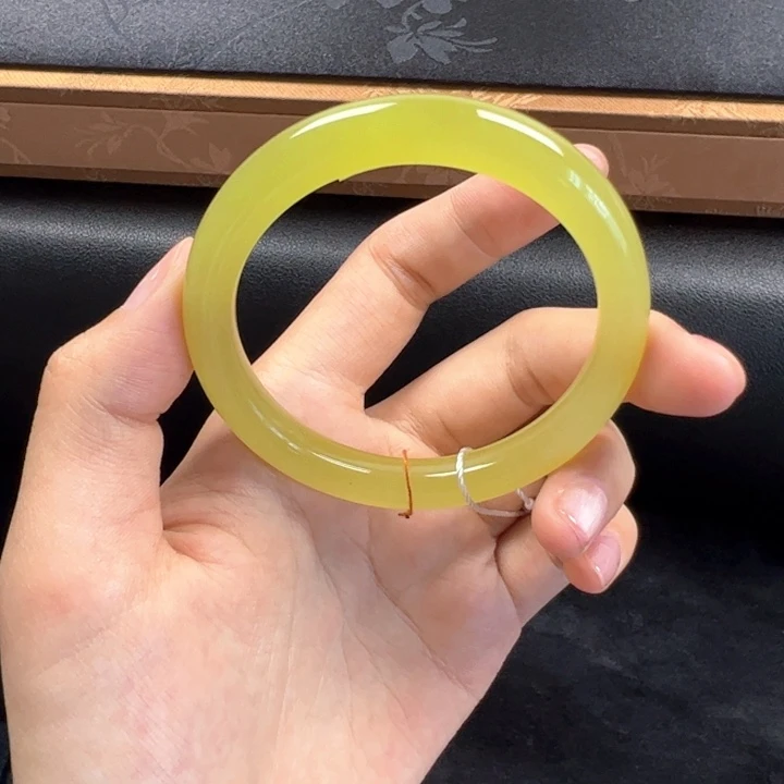 和田玉（黄玉）手镯未镶嵌