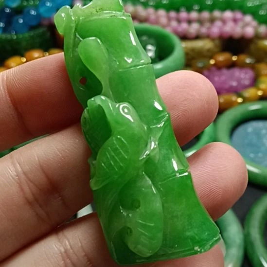 翡翠未镶嵌挂件翡翠