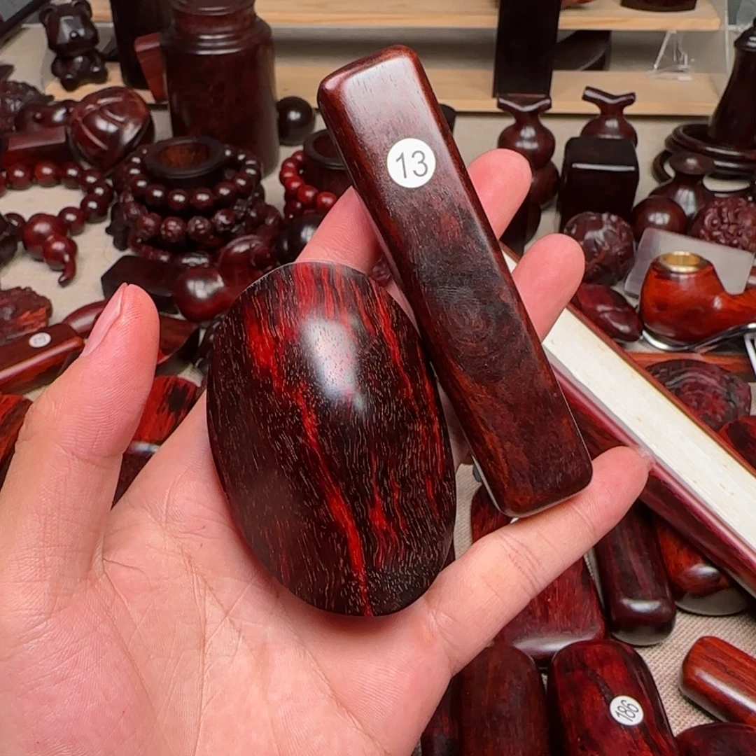 檀香紫檀（小叶紫檀）蛛**迹