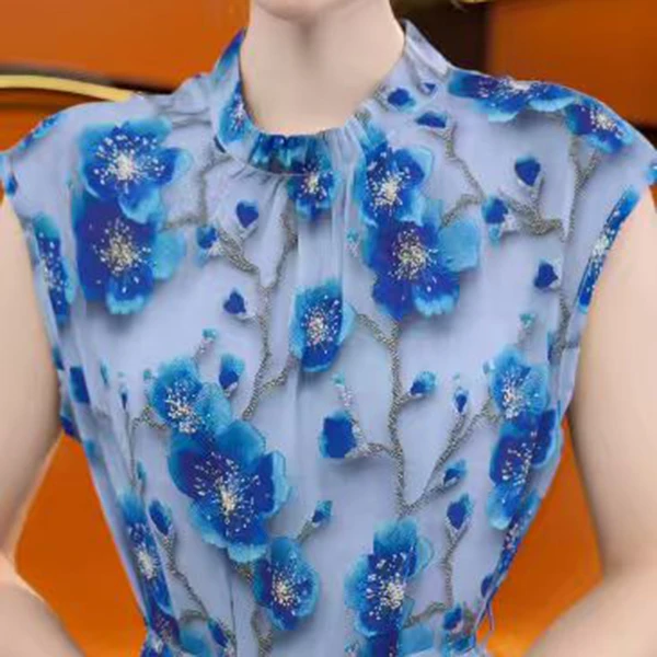 2025苏杭新款气质高端优雅显瘦高级感 蓝色烟火圆领连衣裙