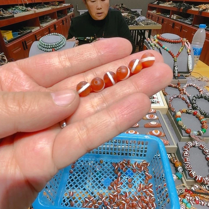 未镶嵌玛瑙/玉髓珠宝奇石