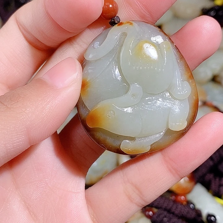 和田玉未镶嵌颈饰