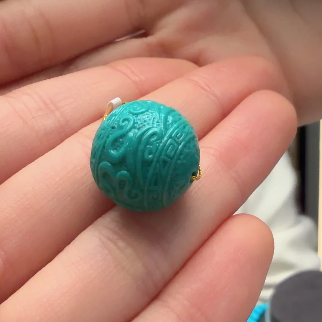 绿松石未镶嵌颈饰