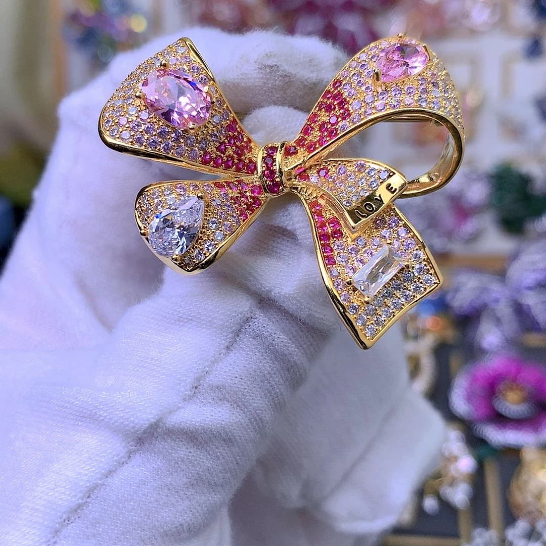 合成立方氧化锆铜胸针胸花