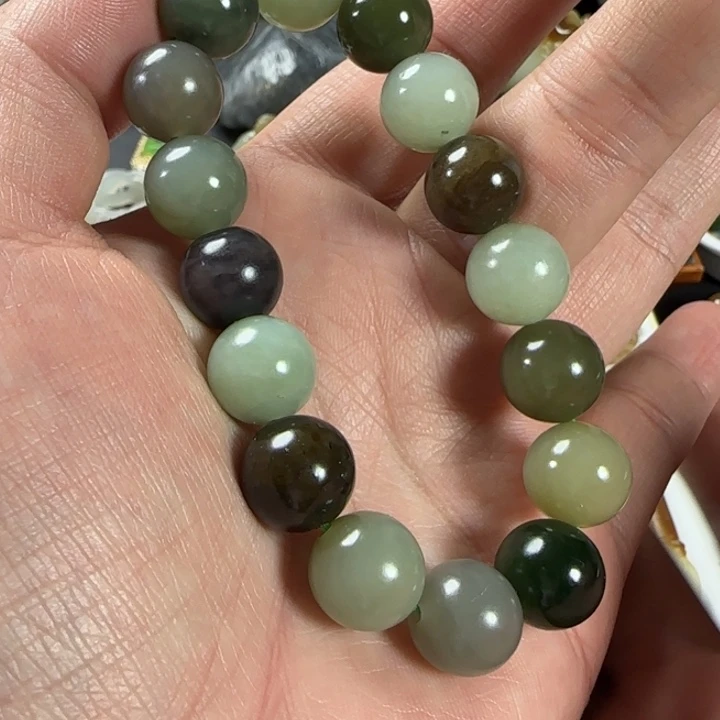 和田玉未镶嵌颈饰定制