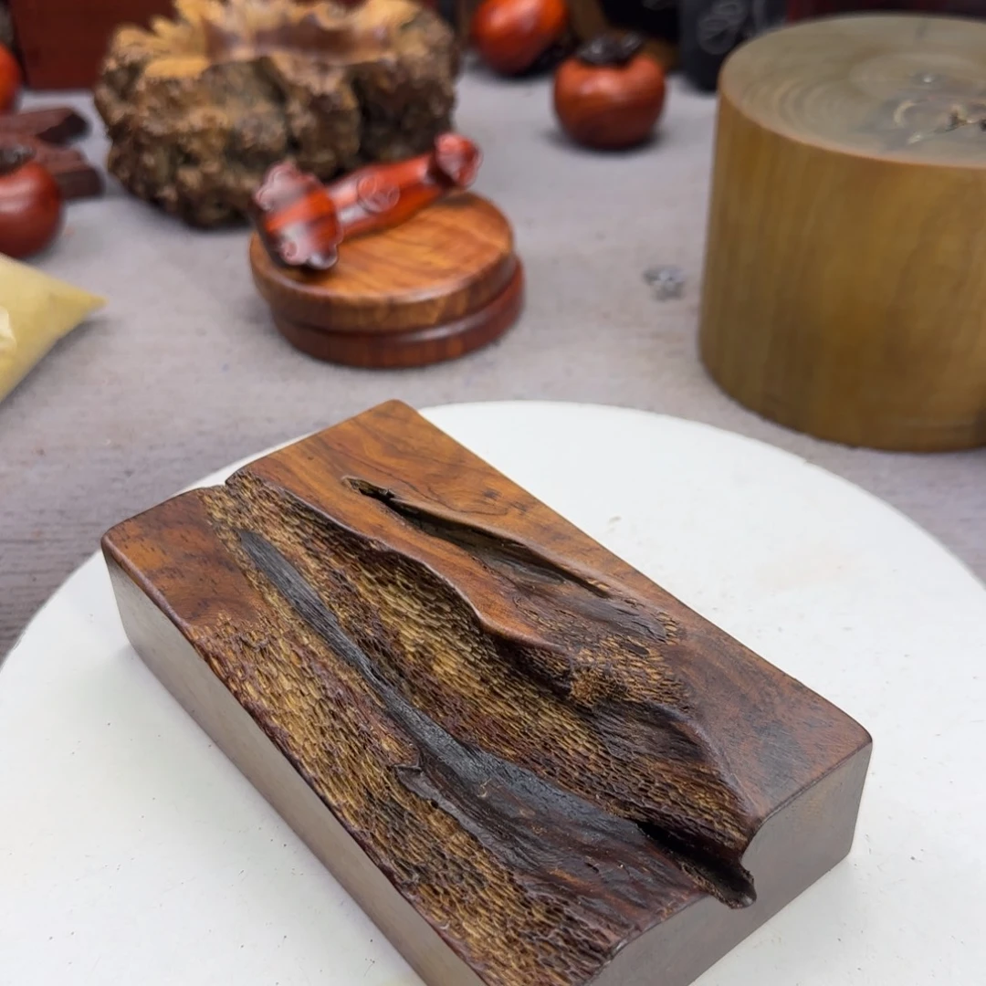 大果紫檀（缅甸花梨）牧*人