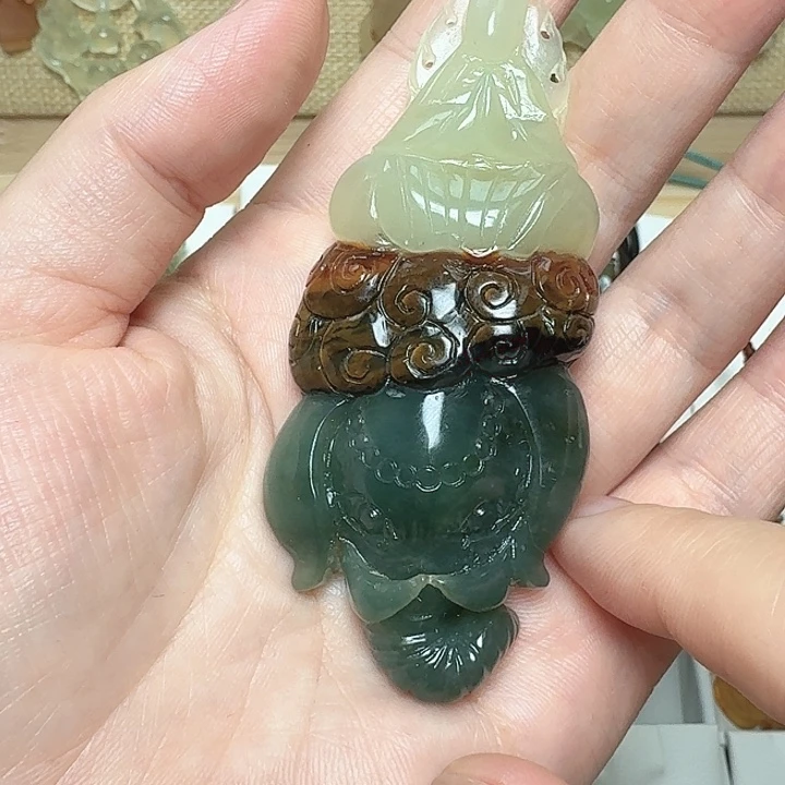 紫****蛇纹石玉未镶嵌颈饰