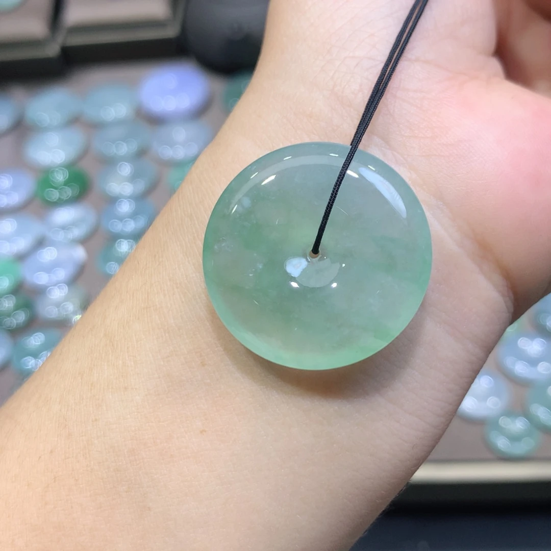 颈饰未镶嵌翡翠平安扣 29.*6