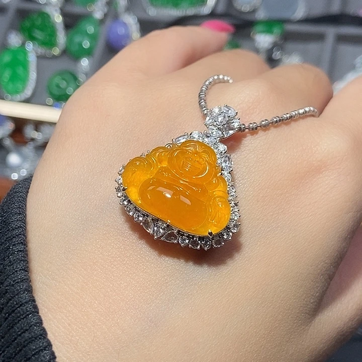 颈饰18K金镶嵌翡翠不含项链