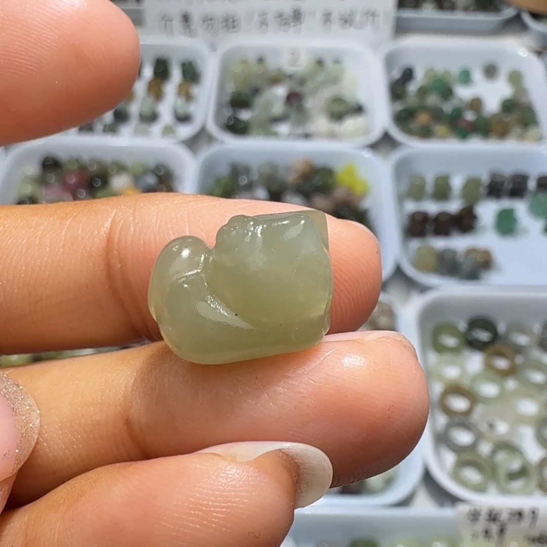 和田玉未镶嵌珠宝奇石