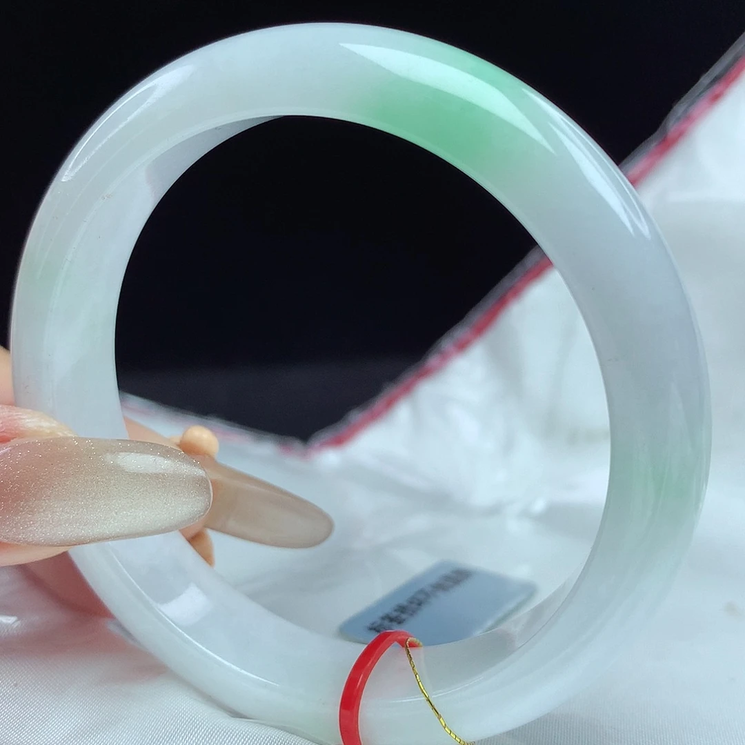 翡翠手镯未镶嵌55圈2670