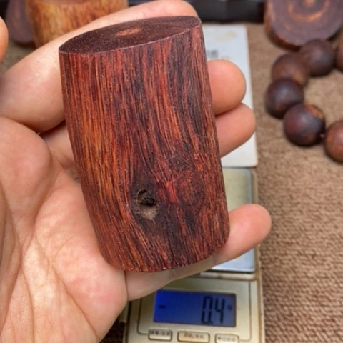 藤类唯*129克降真香红油手把件