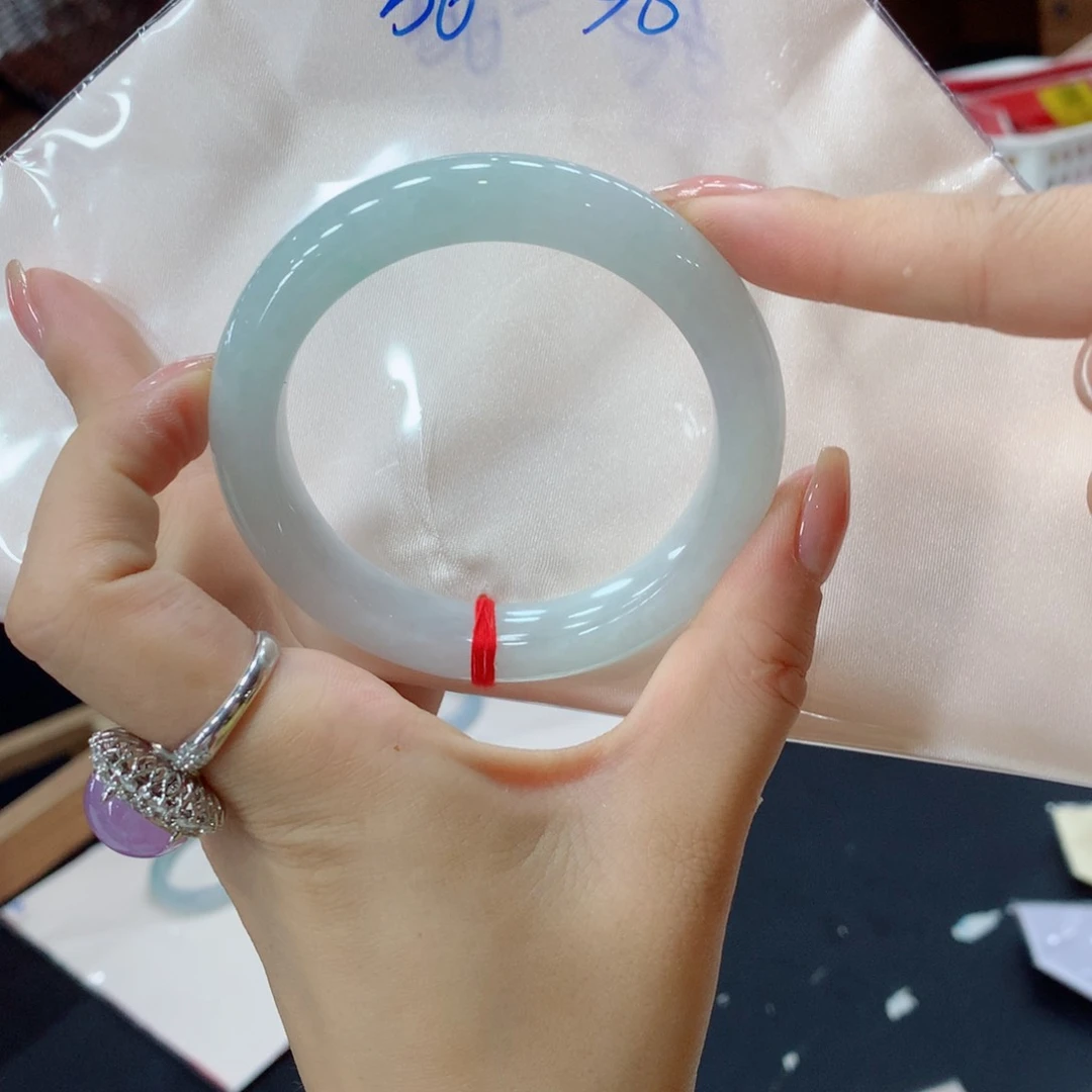 未镶嵌手镯翡翠买断