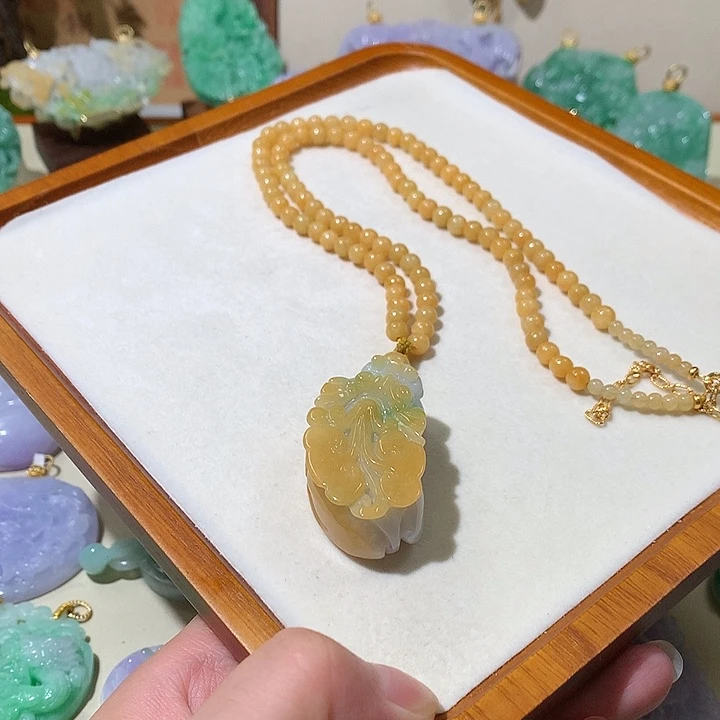 翡翠未镶嵌颈饰翡翠吊坠