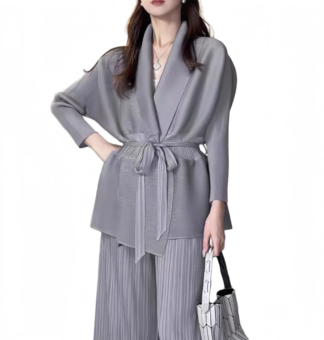 褶之倩2025春季新款褶皱翻领外套女时尚收腰蝙蝠袖宽松慵懒风外搭