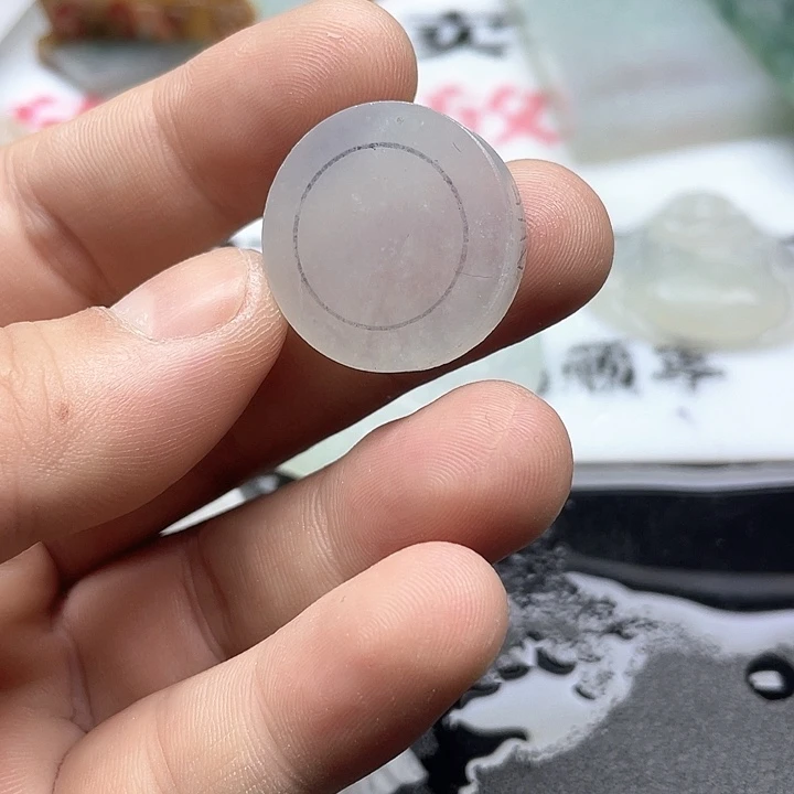 翡翠挂件未镶嵌緈****?