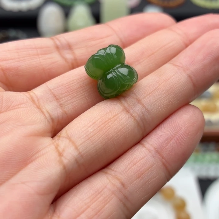 和田玉（碧玉）未镶嵌颈饰