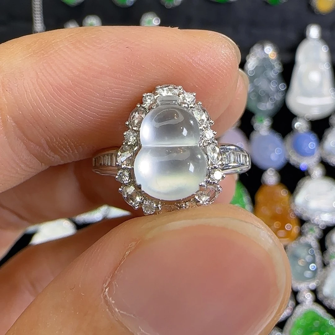 颈饰18K金镶嵌翡翠慧*天然翡翠