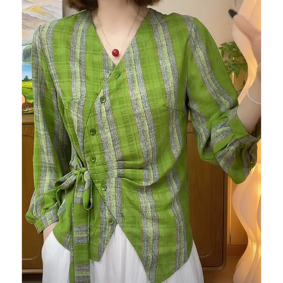 2025秋季新款休闲洋气长袖气质百搭V领显瘦开衫扣绿色上衣女小衫