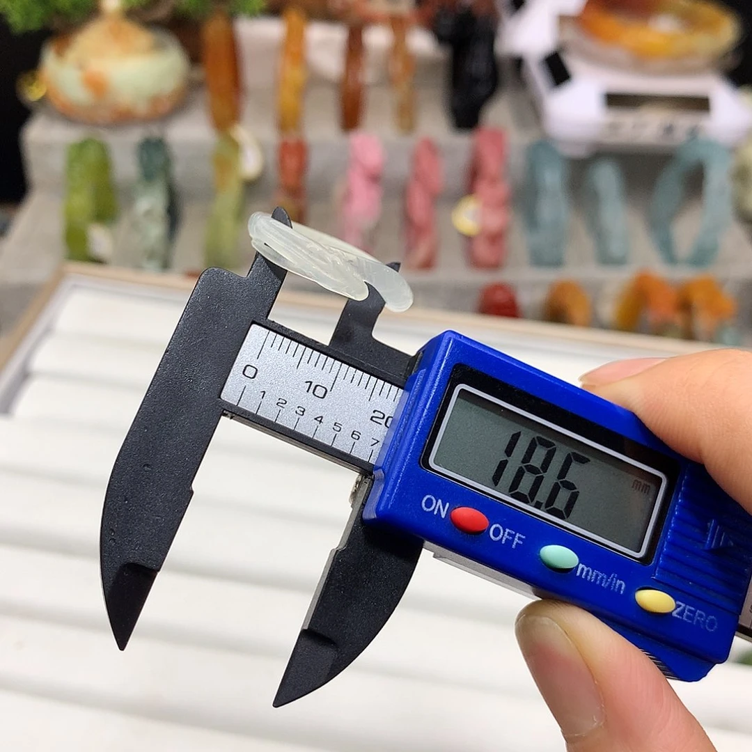 蛇纹石玉未镶嵌戒指