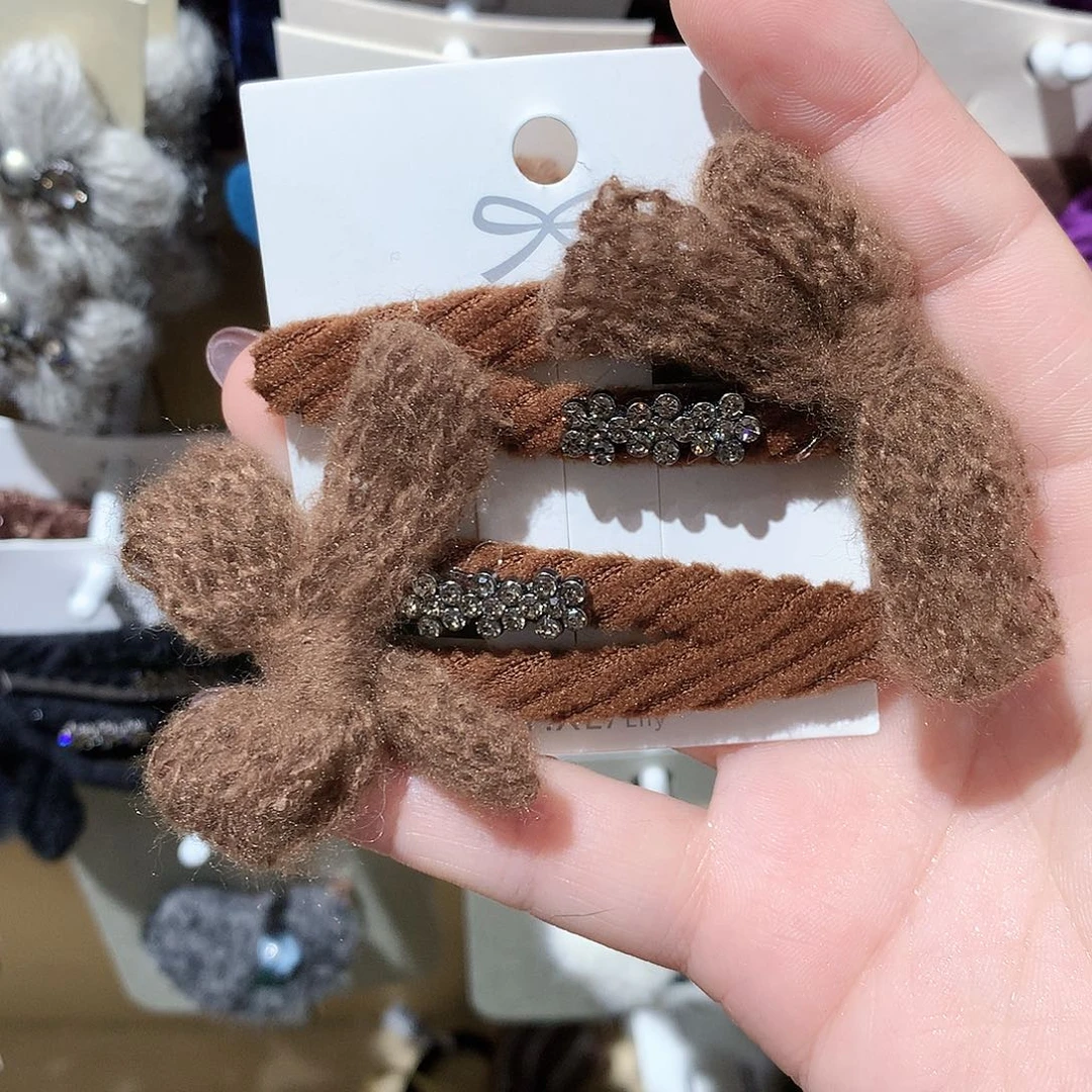 布艺非金属咖色蝴蝶结拜拜