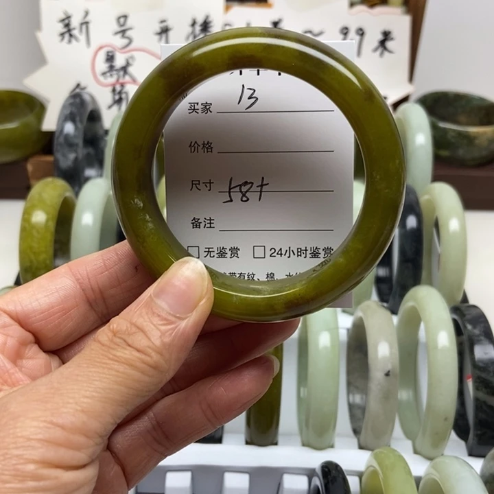 未镶嵌蛇纹石玉手镯