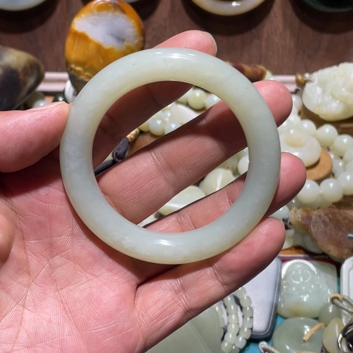 和田玉未镶嵌手链