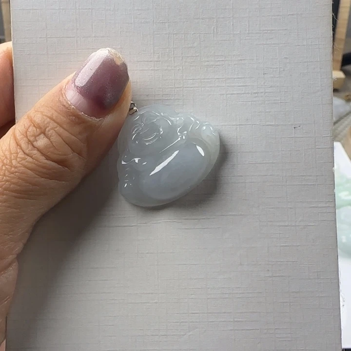 旺***队翡翠未镶嵌颈饰佛公