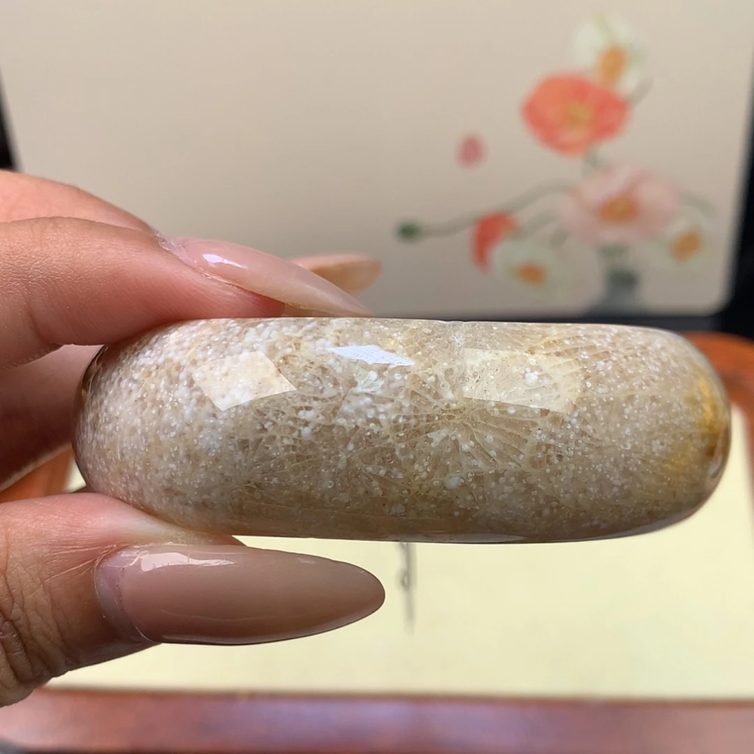 【闪购商品】颈饰未镶嵌硅化珊瑚（珊瑚玉）花****行