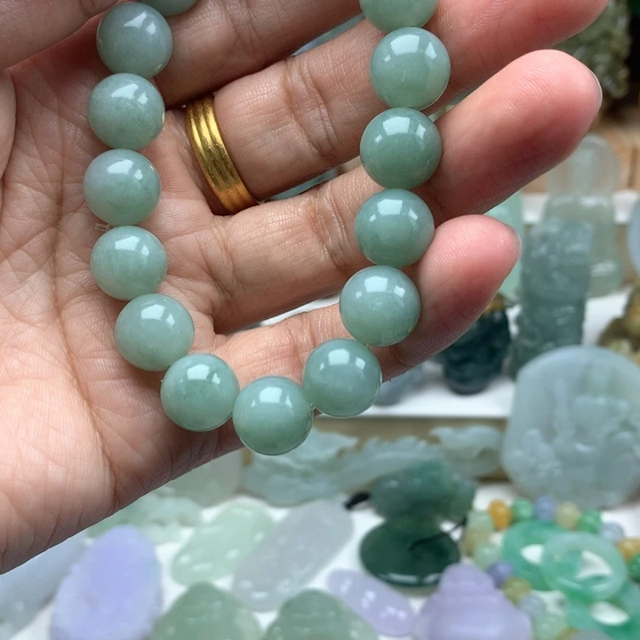 颈饰未镶嵌翡翠手串