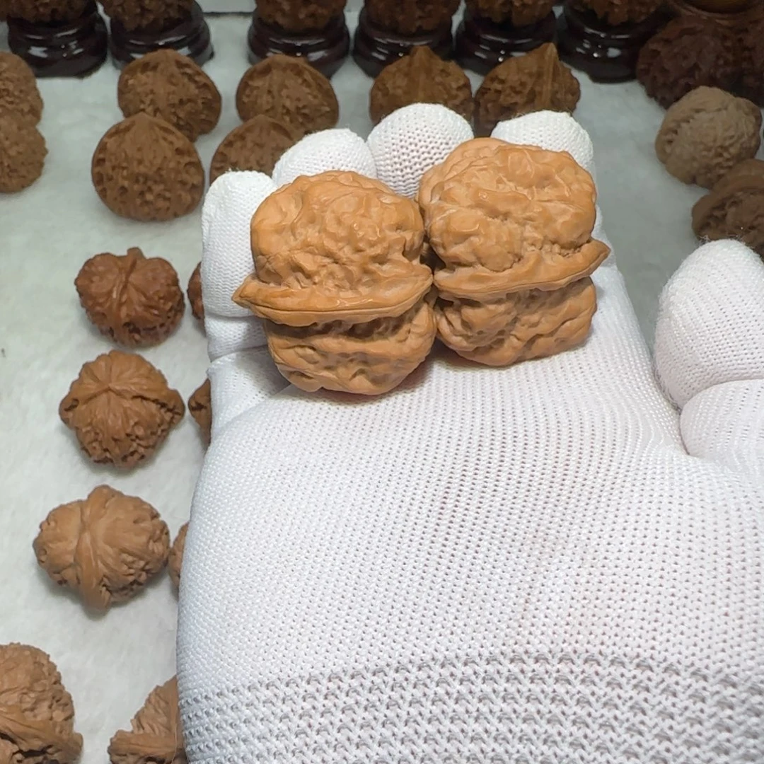 晓***隆文玩核桃吊坠蛤蟆头