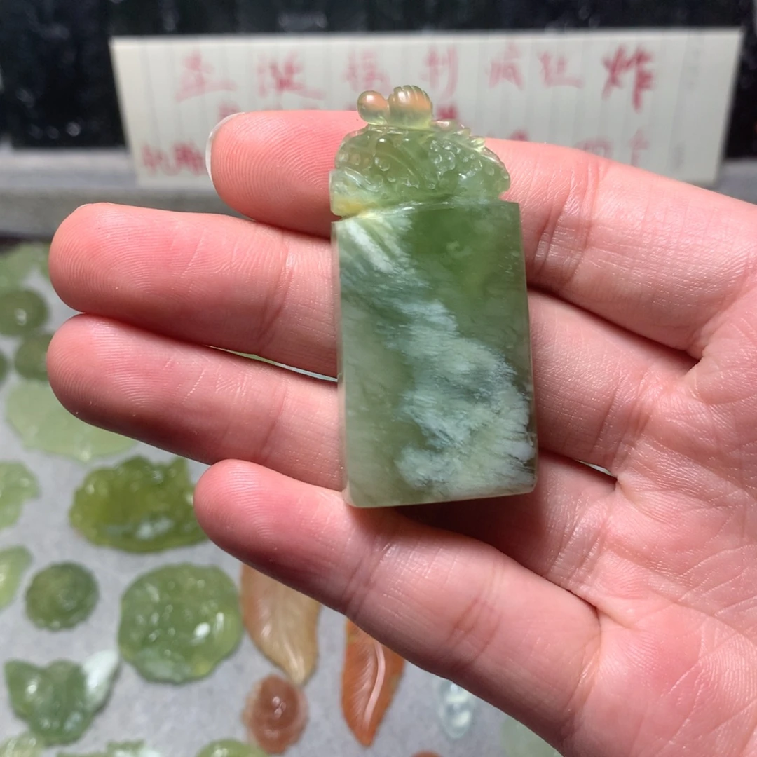 蛇纹石玉合金颈饰