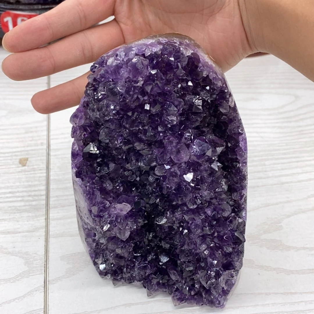 紫晶大型摆件（非配饰）未镶嵌