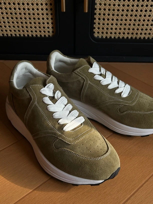 断码折扣男女同款休闲运动鞋 小牛皮翻毛 内增舒适百搭