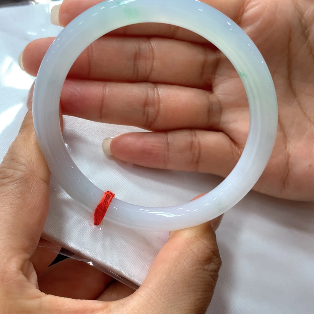 翡翠手镯未镶嵌买断