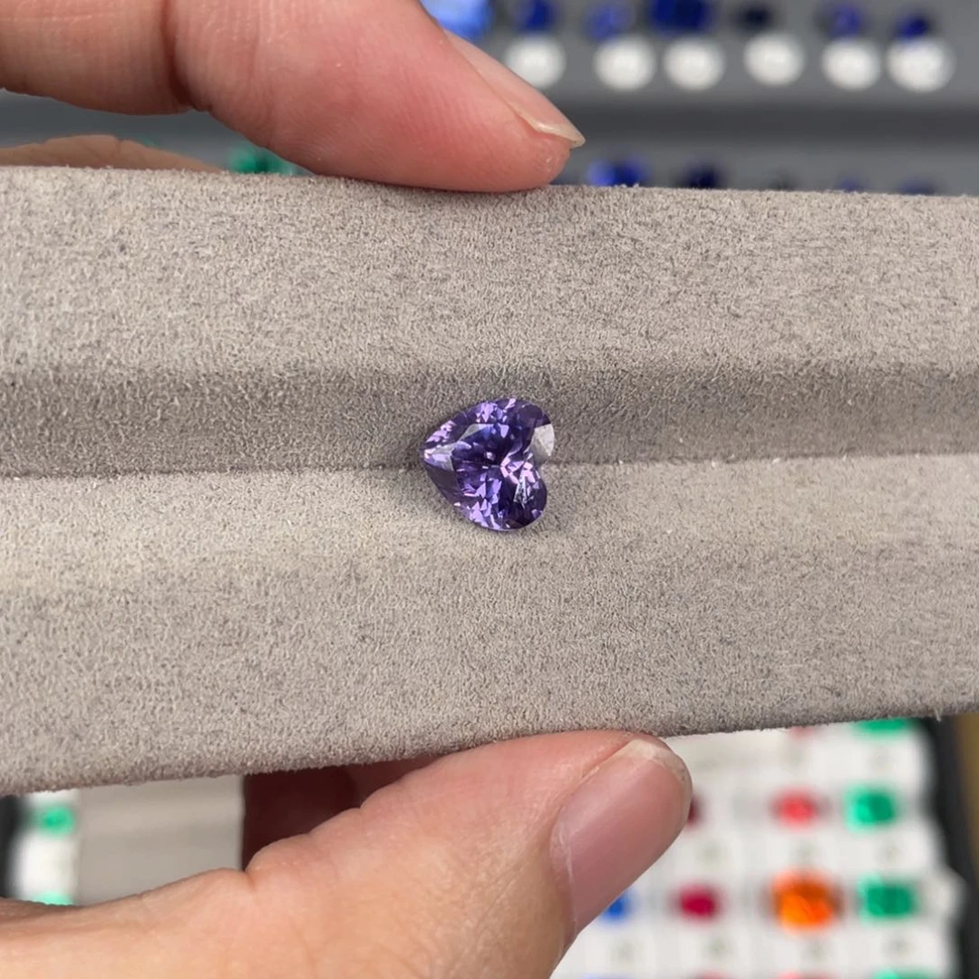 合成（培育）蓝宝石裸石未镶嵌曲*萱2.71ct