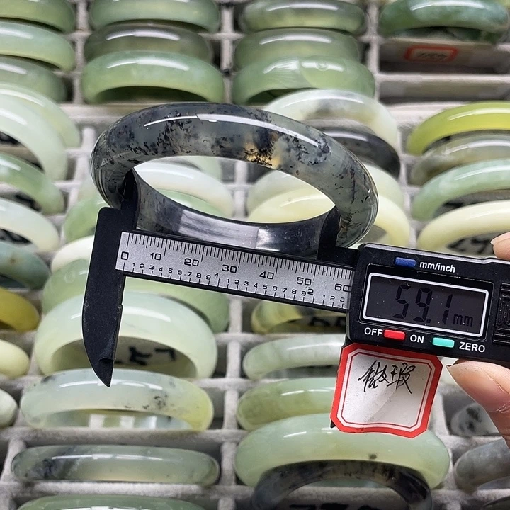 未镶嵌蛇纹石玉手镯251