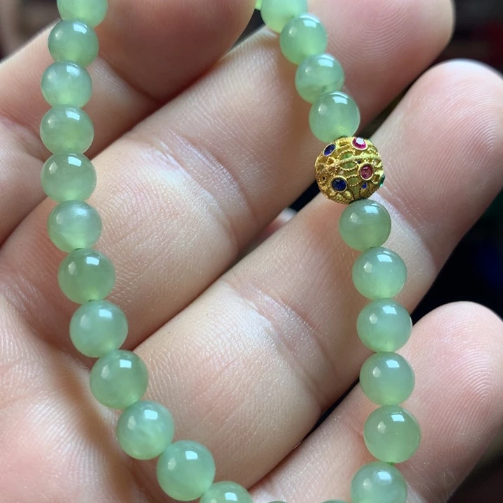 和田玉（碧玉）未镶嵌手链