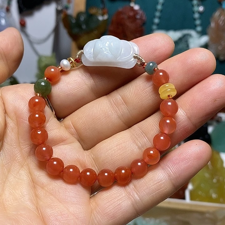 翡翠未镶嵌吊坠(赠链)