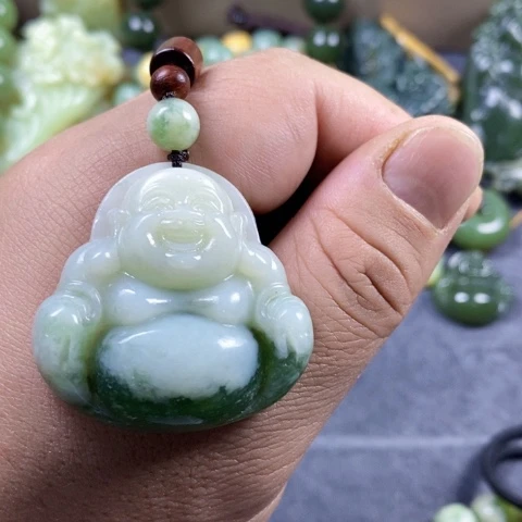 未镶嵌蛇纹石玉颈饰