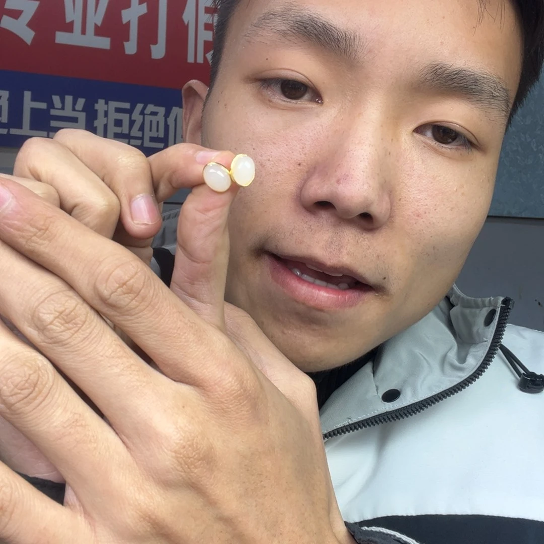 和田玉颈饰银S925镶嵌多样性野牛沟羊脂玉耳钉