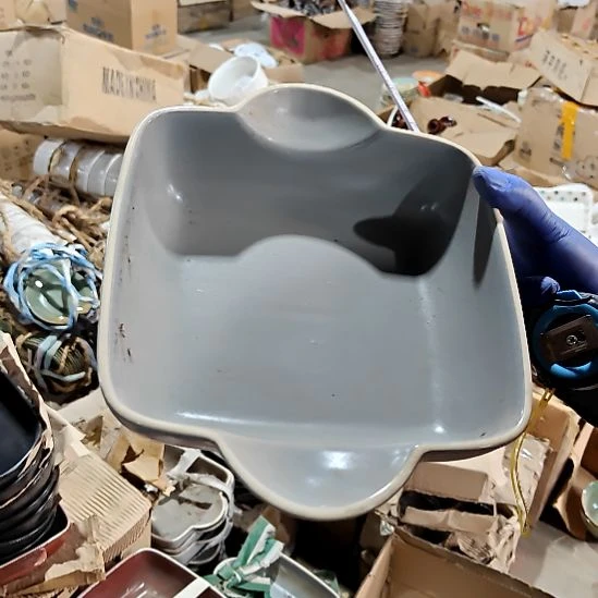 瓷片陶瓷盘子碗啥都有